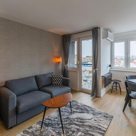 Elegant Tour As Studio Gilly With Open Views And A Balcony In The Center Ljubljana Extérieur photo