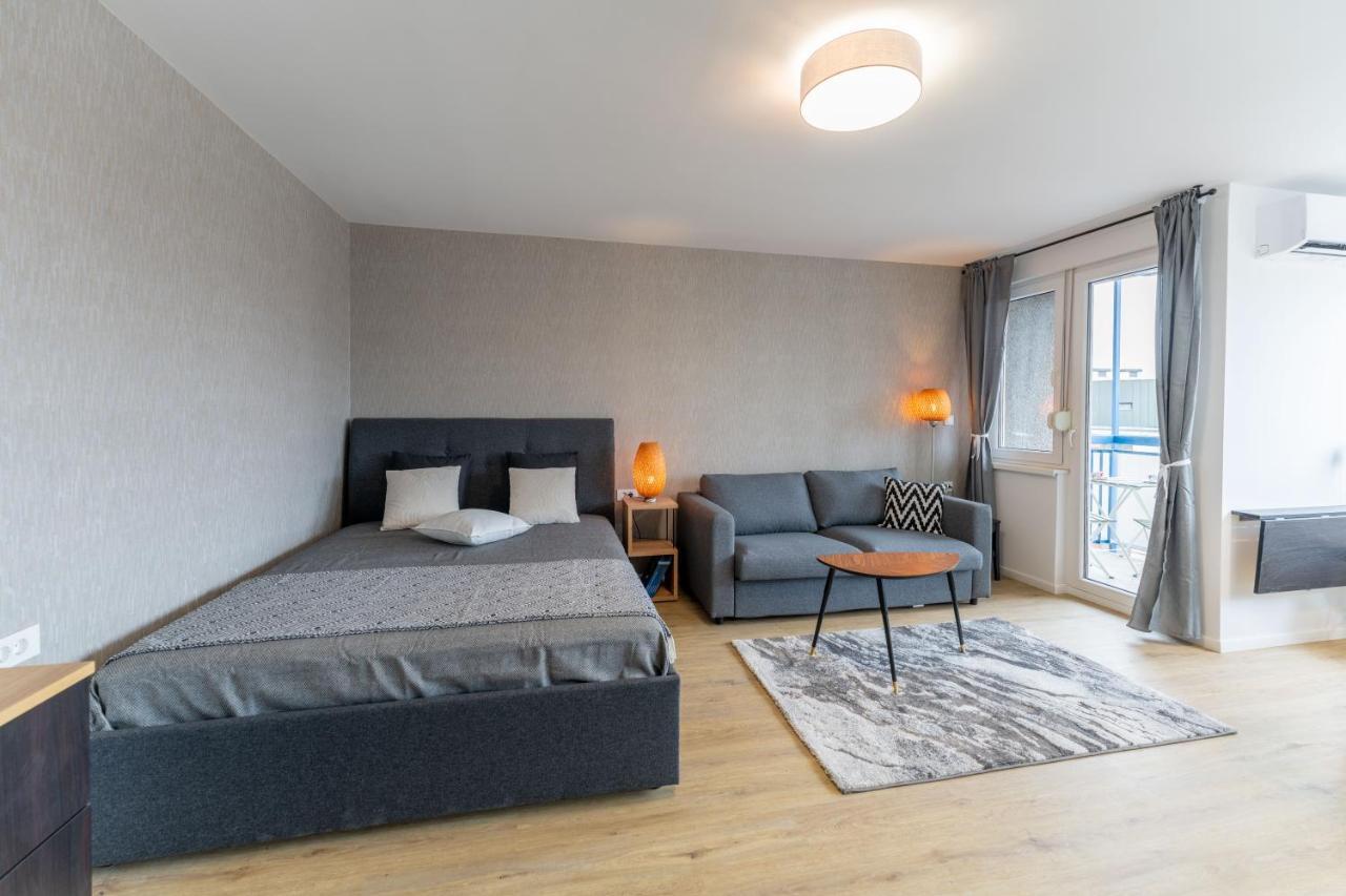 Elegant Tour As Studio Gilly With Open Views And A Balcony In The Center Ljubljana Extérieur photo